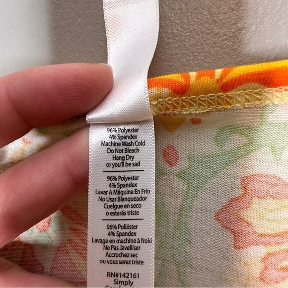 NWT Lularoe Tropical print Classic tshirt - Picture 4 of 8